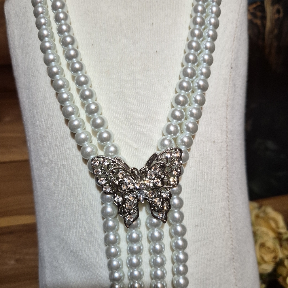 Silver Butterfly Pearl Necklace